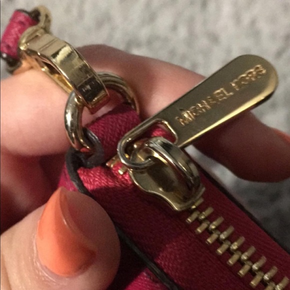 SOLD❌💕Michael Kors Wallet/ Wristlet - Picture 4 of 7